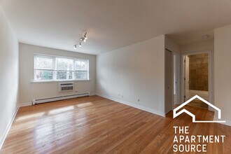 628 W Wrightwood Ave, Unit 215 in Chicago, IL - Building Photo - Building Photo