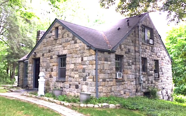 property at 40 Newtown Turnpike