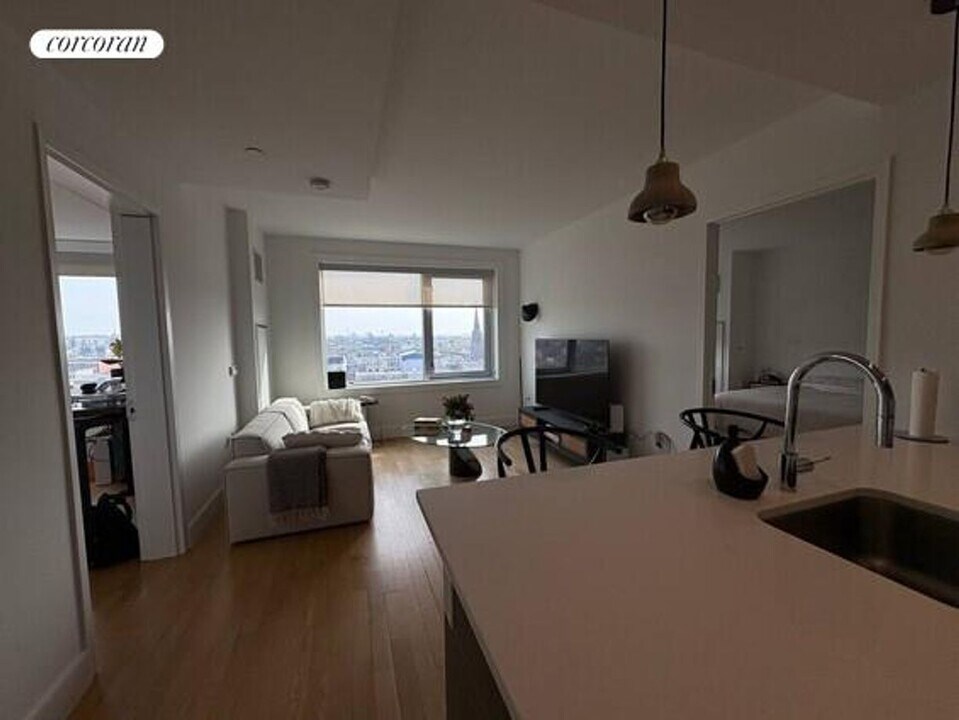 241 Atlantic Ave in Brooklyn, NY - Building Photo