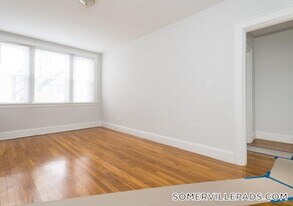 136 Highland Ave in Somerville, MA - Building Photo