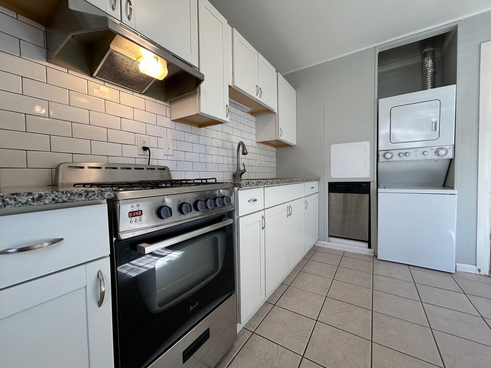 6474-6480 Nicole Ln in Fayetteville, AR - Building Photo