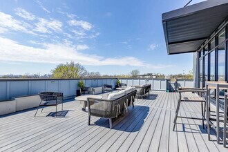 1041 E Trinity Ln in Nashville, TN - Building Photo - Building Photo