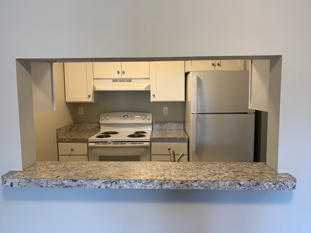 Riverboat Village South Hadley, MA Apartments