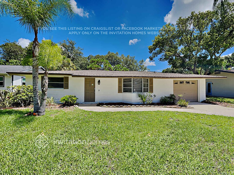 4005 Prado Dr in Sarasota, FL - Building Photo
