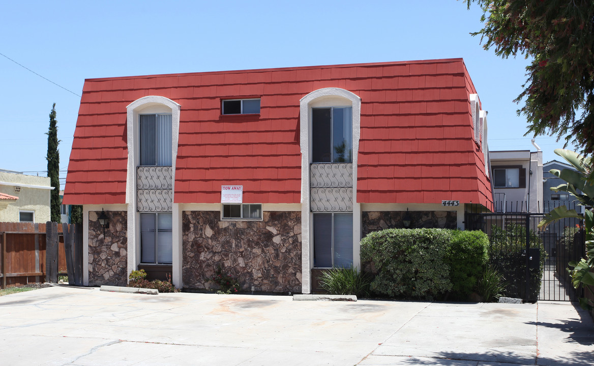 4443 36th St in San Diego, CA - Foto de edificio