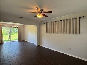 2915 Amber Oak Dr in Valrico, FL - Building Photo - Building Photo