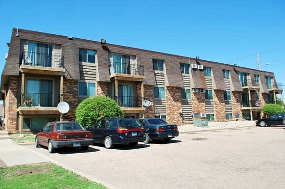 Bella Sierra Apartments in Sioux Falls, SD - Building Photo