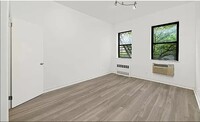 340 W 48th St in New York, NY - Building Photo - Building Photo