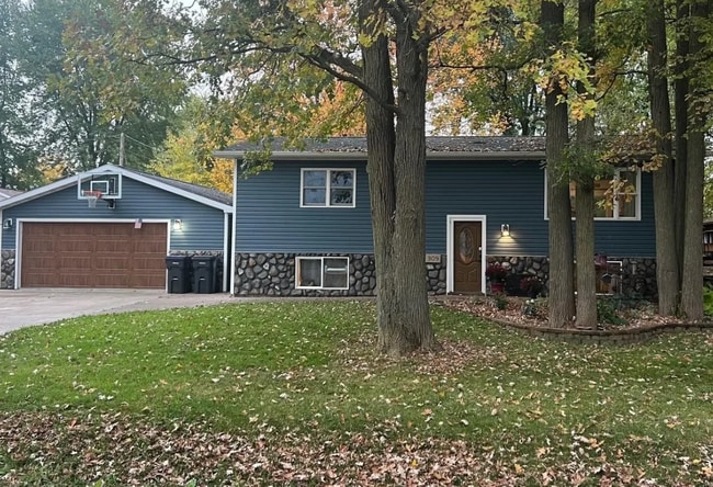 property at 309 N Palmetto Ave