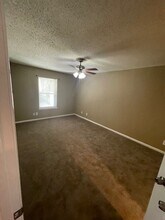 3535 NASA Road 1 in Seabrook, TX - Foto de edificio - Building Photo