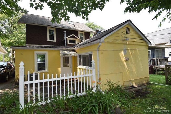 property at 1331 White St
