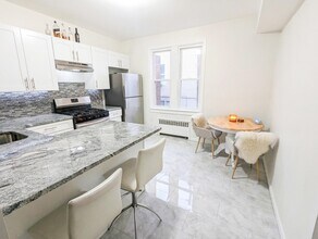 582 60th St in West New York, NJ - Building Photo - Building Photo