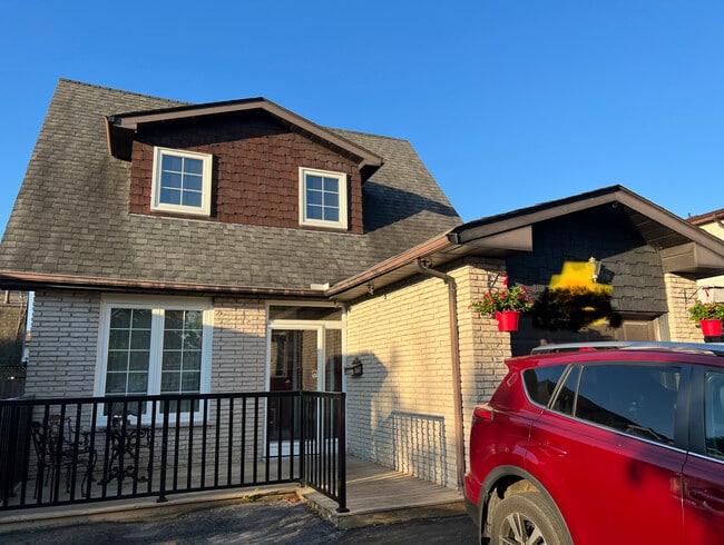 property at 533 Creekview Cir