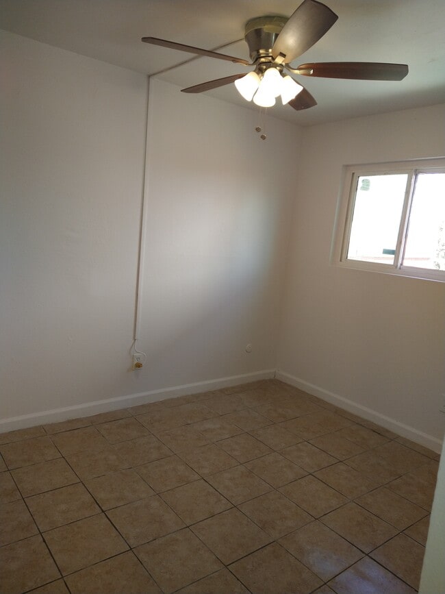 3663 Harris St, Unit 1 in La Mesa, CA - Foto de edificio - Building Photo