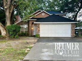 8511 Belle Meadow Blvd in Pensacola, FL - Building Photo