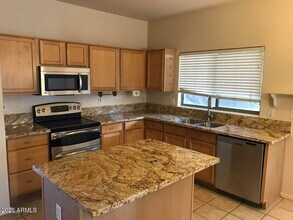 2037 E Riviera Dr in Chandler, AZ - Building Photo - Building Photo