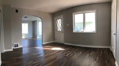 609 Blackhawk St in Reinbeck, IA - Building Photo - Building Photo