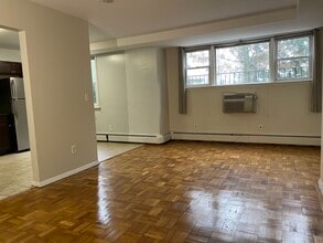 200 Centre Ave, Unit 1H in New Rochelle, NY - Foto de edificio - Building Photo