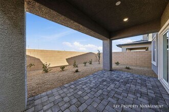530 Red Lovebird Ave in Henderson, NV - Building Photo - Building Photo