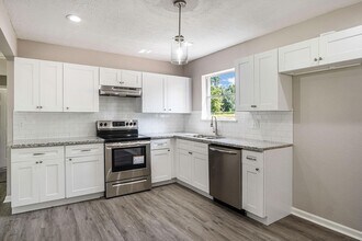 1702 Athens Dr in New Caney, TX - Building Photo - Building Photo