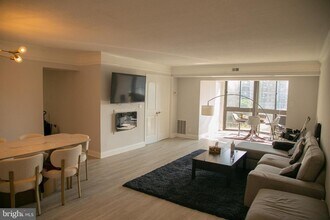 8350 Greensboro Dr in McLean, VA - Building Photo - Building Photo