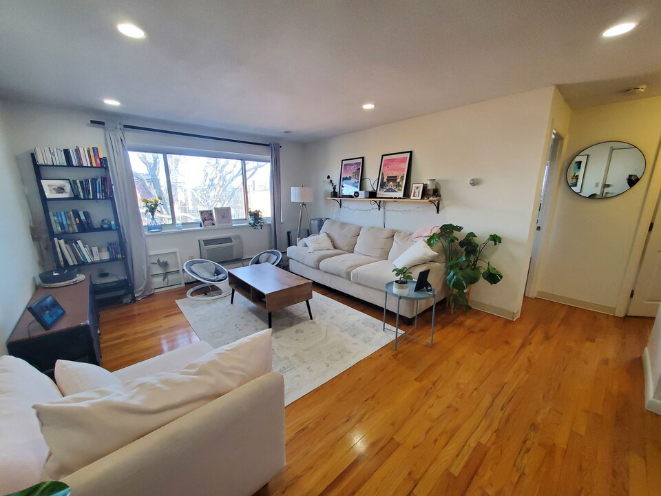 290 Corey Rd in Boston, MA - Building Photo