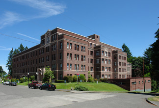 Capitol House Apartments in Olympia, WA - Building Photo - Building Photo