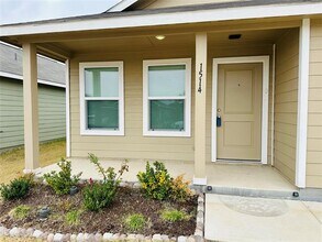 1514 Trick Riding Wy in Crandall, TX - Building Photo - Building Photo