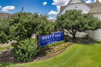 West End Crossing in Beaumont, TX - Foto de edificio - Building Photo