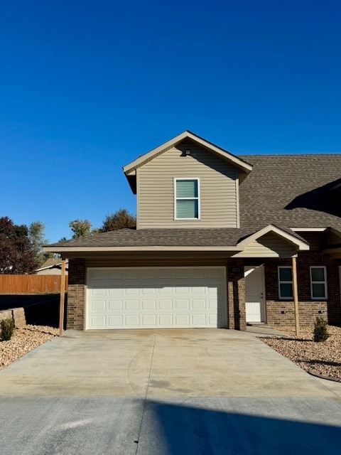 2811 W Mockingbird Ln