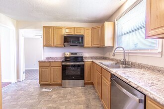 2605 Scott Dr in Clarksville, TN - Building Photo - Building Photo