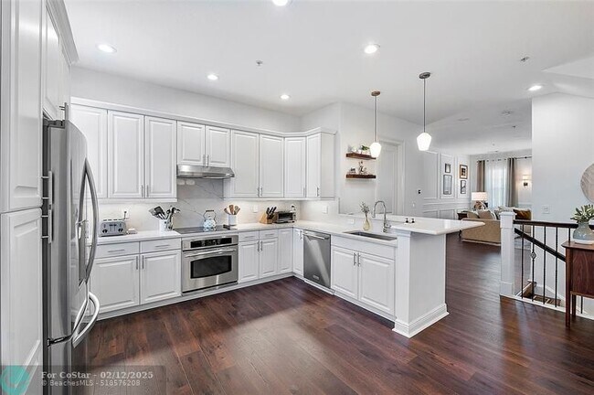 7654 Via Flores Way in Boca Raton, FL - Building Photo - Building Photo