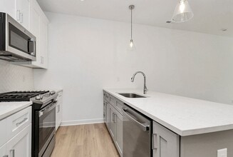 3956 Hager Dr in Charlotte, NC - Building Photo - Building Photo