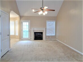 2763 Ridgepole Dr in Clarksville, TN - Building Photo - Building Photo