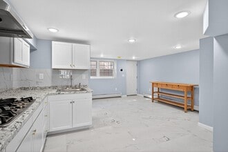 43 Sycamore Rd in Jersey City, NJ - Building Photo - Building Photo