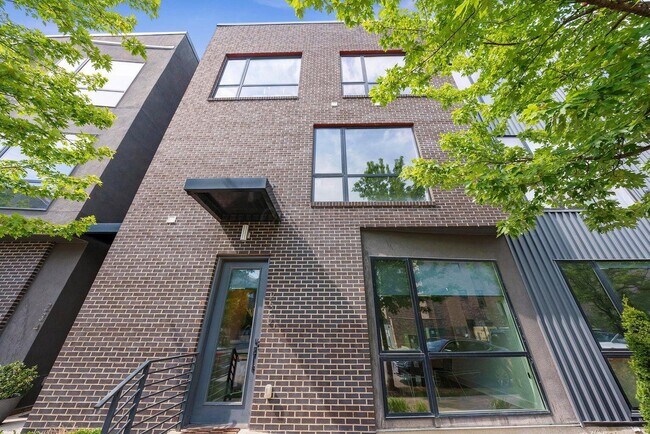 236 Neruda Ave in Columbus, OH - Building Photo - Building Photo