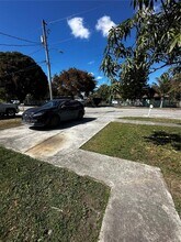 10452 SW 177th St in Miami, FL - Building Photo - Building Photo