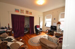 5 Walbridge St, Unit 8 in Boston, MA - Building Photo