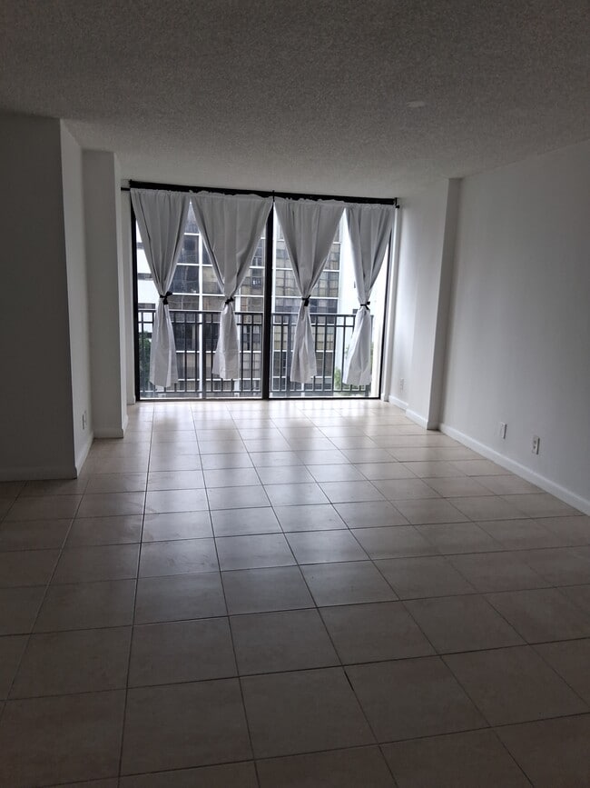 property at 17021 N Bay Rd