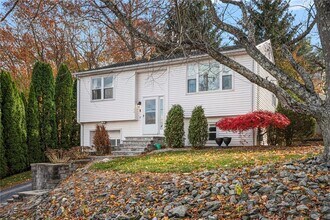 40 Paolino St in Johnston, RI - Building Photo - Building Photo