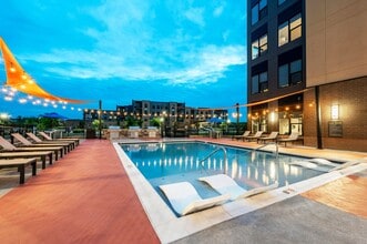 The Approach at Summit Park in Blue Ash, OH - Foto de edificio - Building Photo