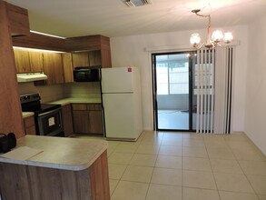 9285 Green Meadows Way in Palm Beach Gardens, FL - Building Photo - Building Photo