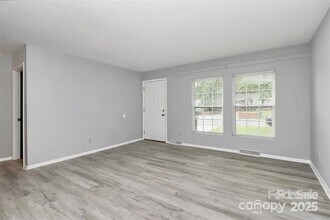 4709 Americana Ave in Charlotte, NC - Building Photo - Building Photo