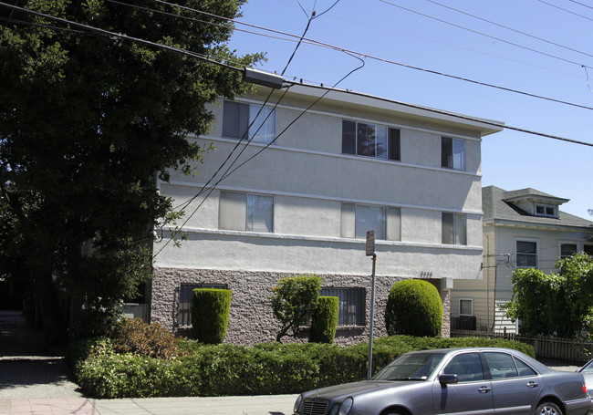 3556 Dimond Ave in Oakland, CA - Building Photo - Building Photo