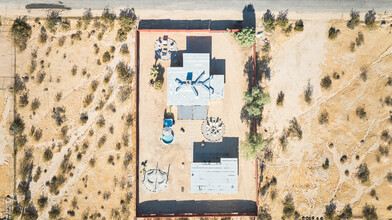 4540 Avenida La Candela, Unit Main House in Joshua Tree, CA - Foto de edificio - Building Photo