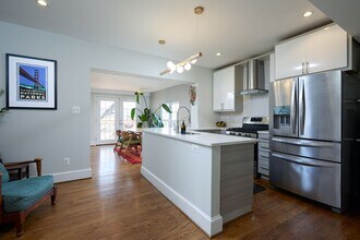 421 Longfellow St NW in Washington, DC - Building Photo - Building Photo