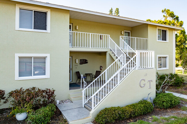 The Sanctuary in Englewood, FL - Building Photo - Building Photo