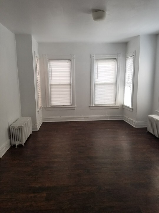 122 Cannon St-Unit -2 in Poughkeepsie, NY - Building Photo