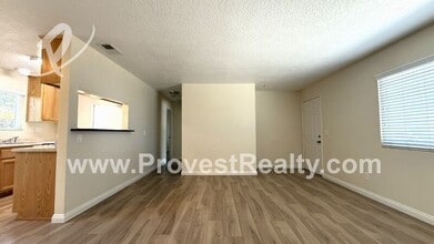 16397 Spruce St in Hesperia, CA - Building Photo - Building Photo