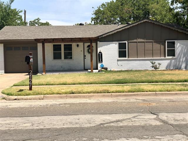 2127 E Mitchell St in Arlington, TX - Building Photo